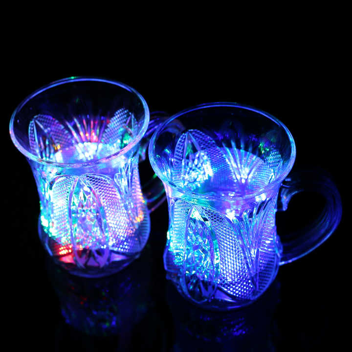 炫彩感应闪光杯婚庆用品爆款产品，各式各样闪光电子产品和玩具手柄可乐杯详情图7