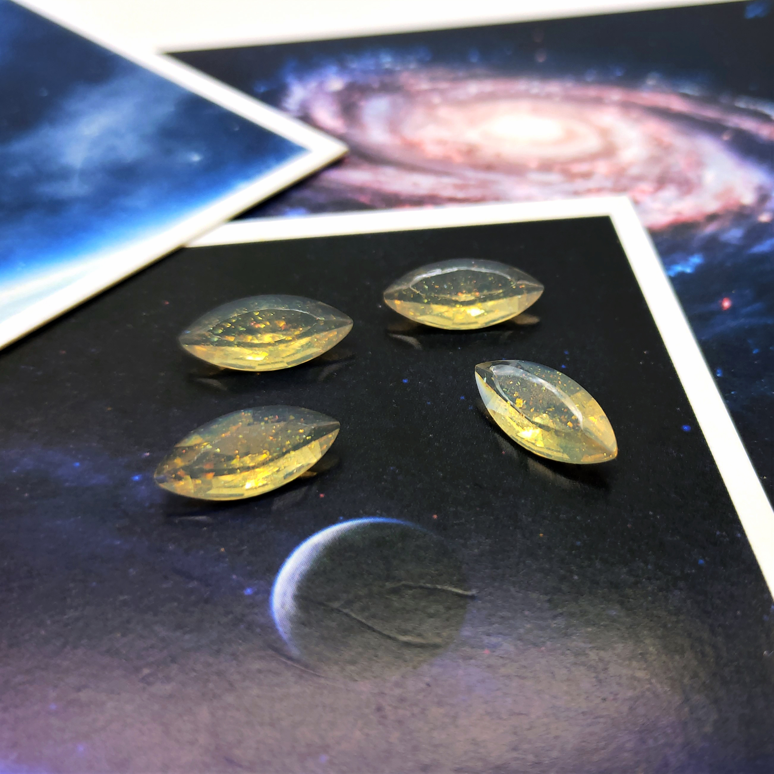 New horse eye pointed sole, irregular-shaped resin diamond diy phone case, perfume stand, diamond iridescent series jewelry accessories detail image 9