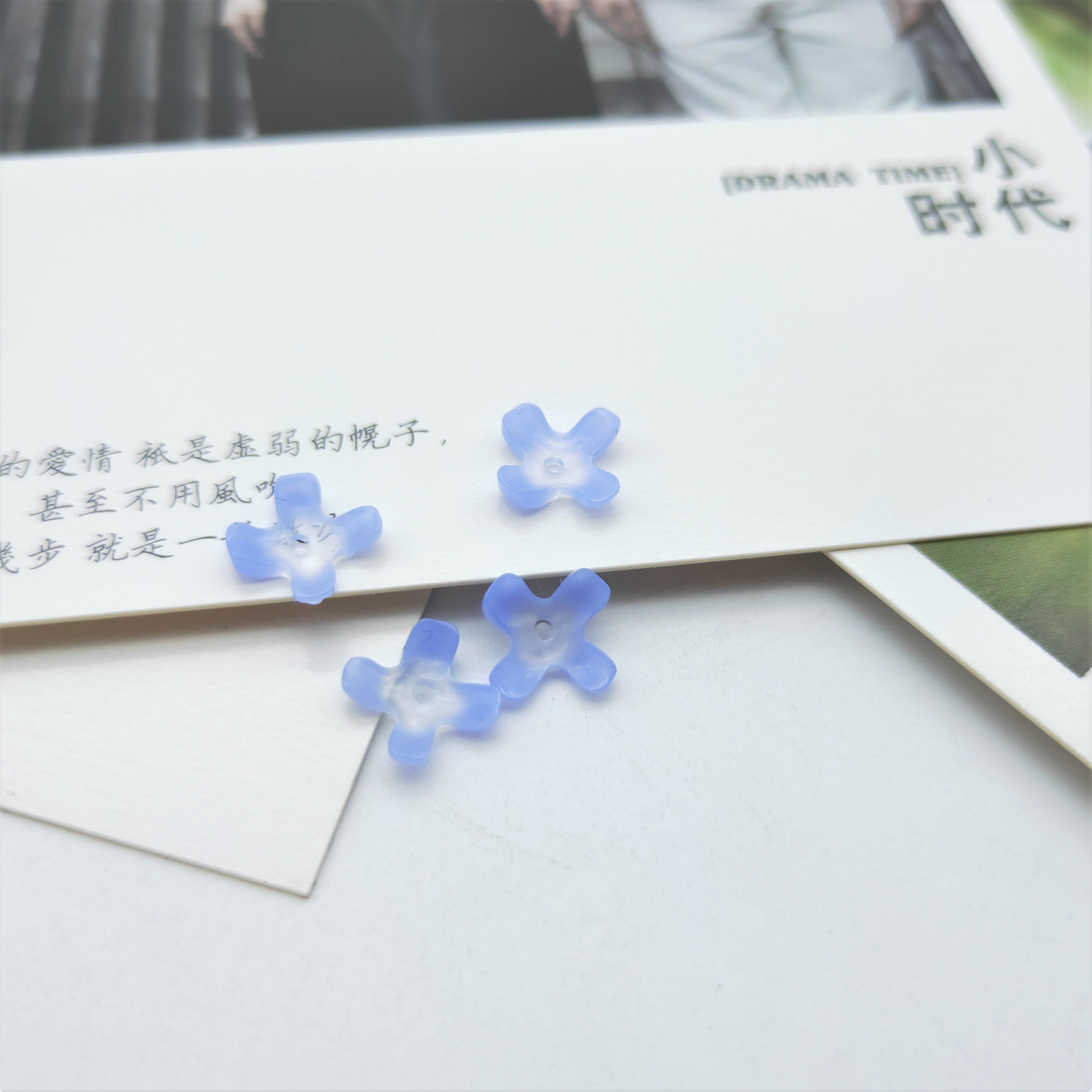 Resin imitation yellow disc osmanthus four-petal flower handcrafted DIY Hanfu hairpins, accessories, ear studs, handicraft accessories detail image 4