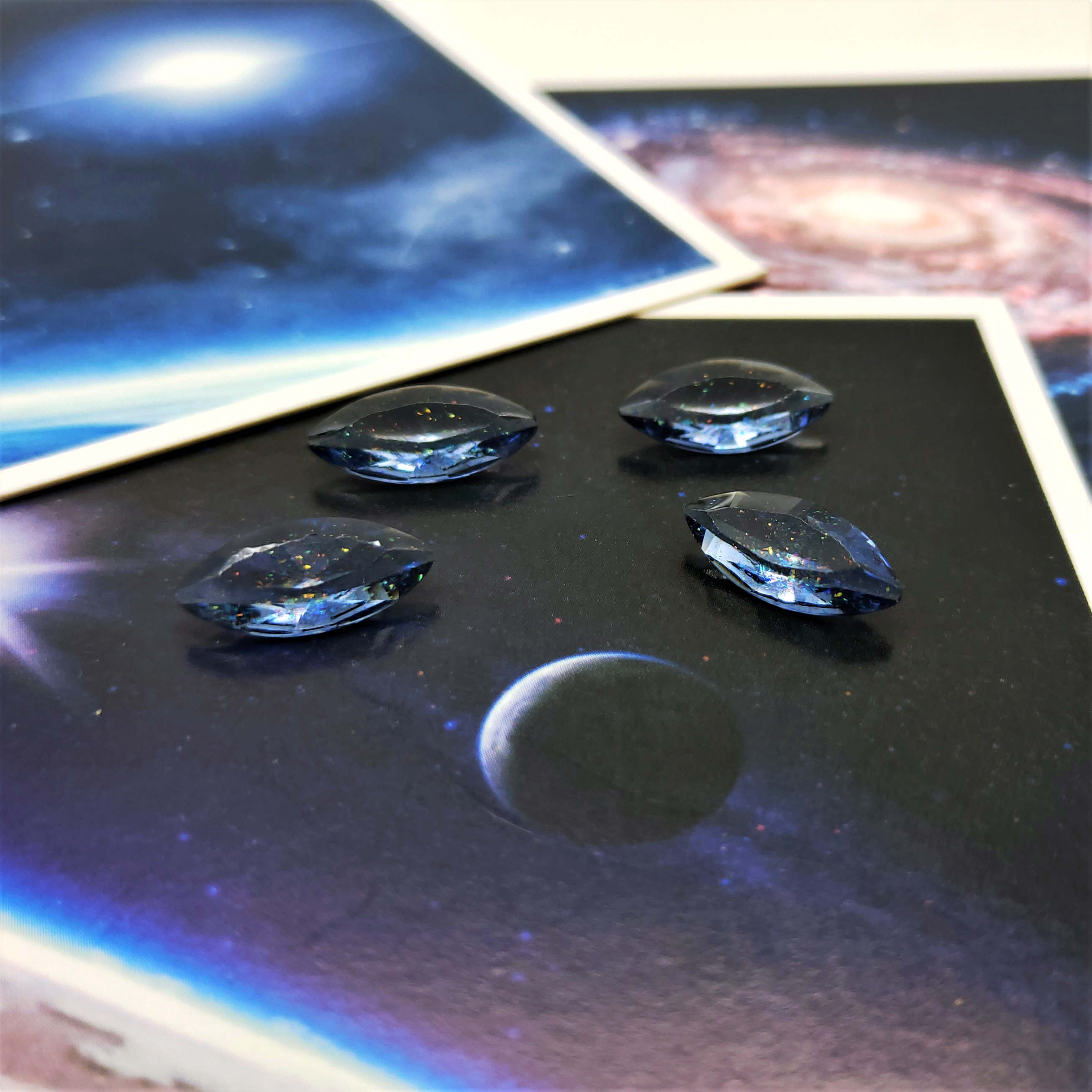 New horse eye pointed sole, irregular-shaped resin diamond diy phone case, perfume stand, diamond iridescent series jewelry accessories detail image 4