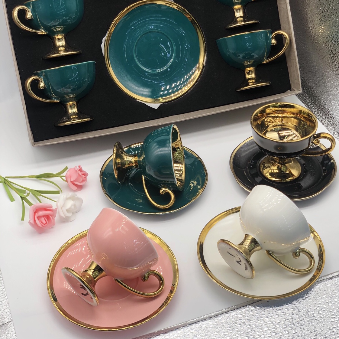 Gold-plated six cups and six saucers coffee cups! "Four colors included!"