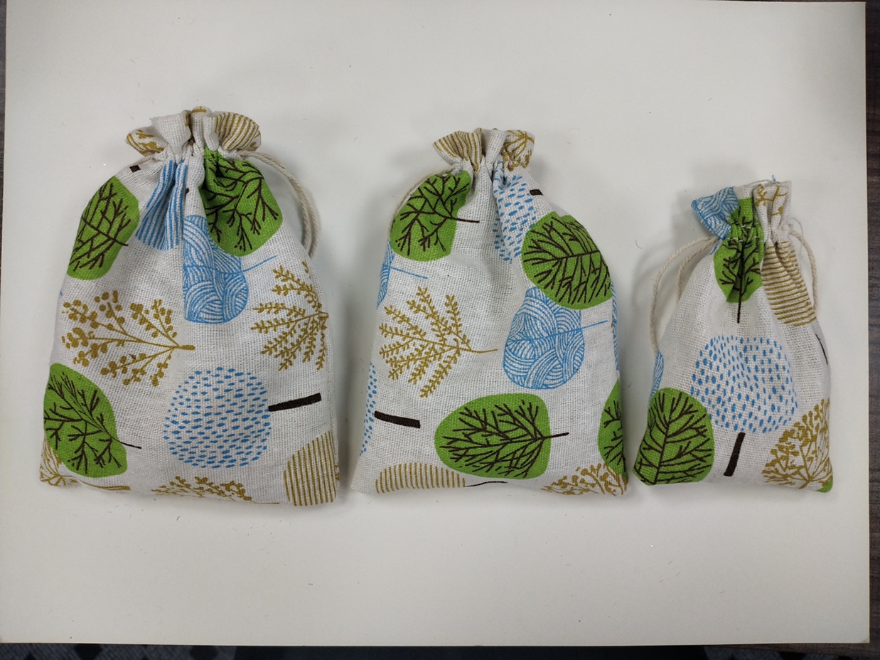 棉麻印花树叶图案礼品袋首饰袋，包装礼物巧克力包装袋，有各种尺寸图