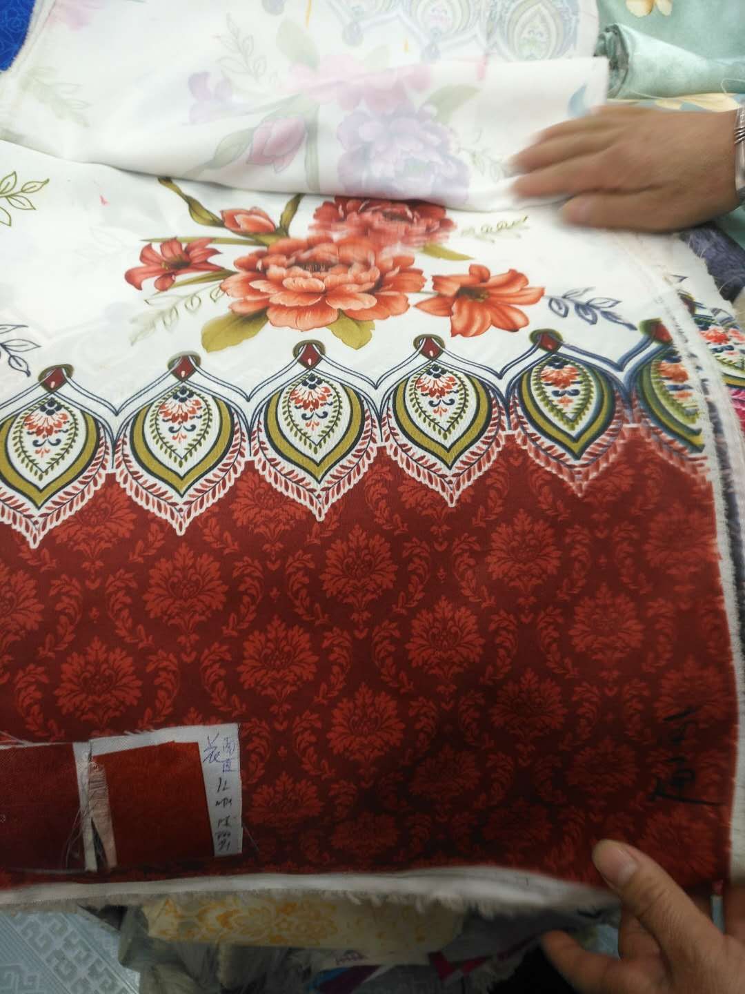 门窗帘白底实物图