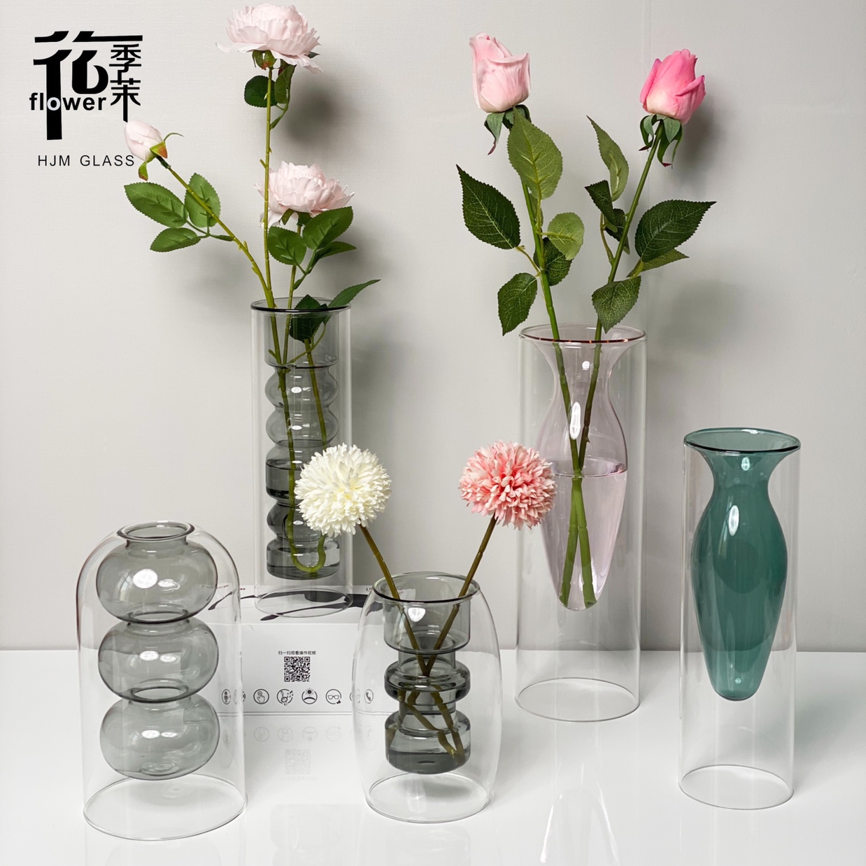 A Nordic-style colored high borosilicate transparent glass vase for flower arrangement and home decoration