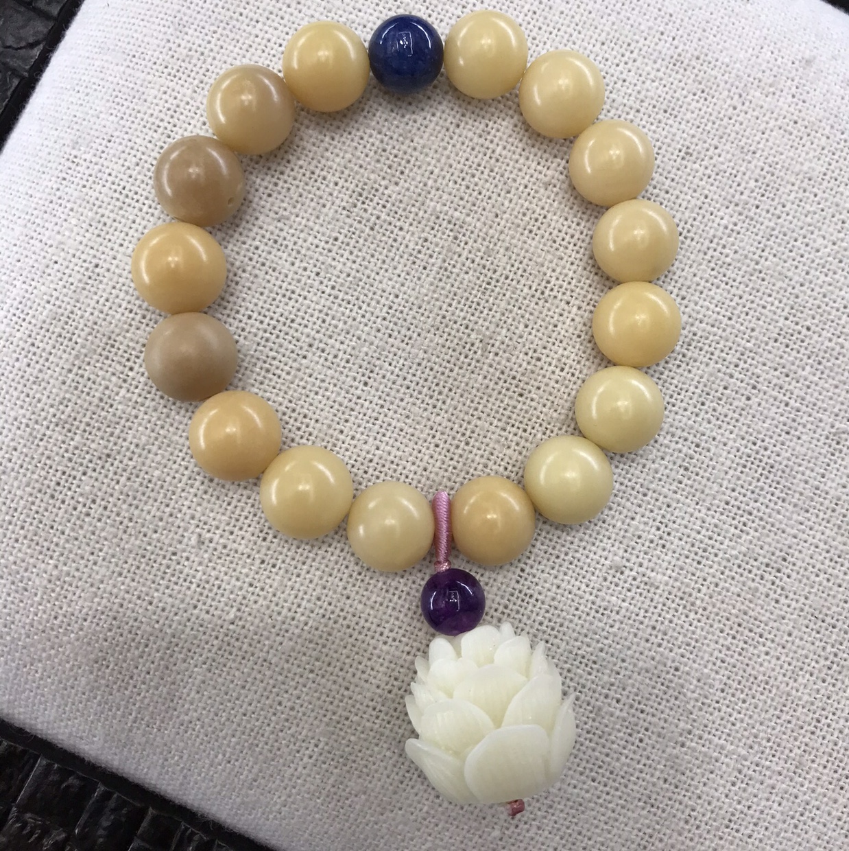 菩提根吊雕刻莲花手链