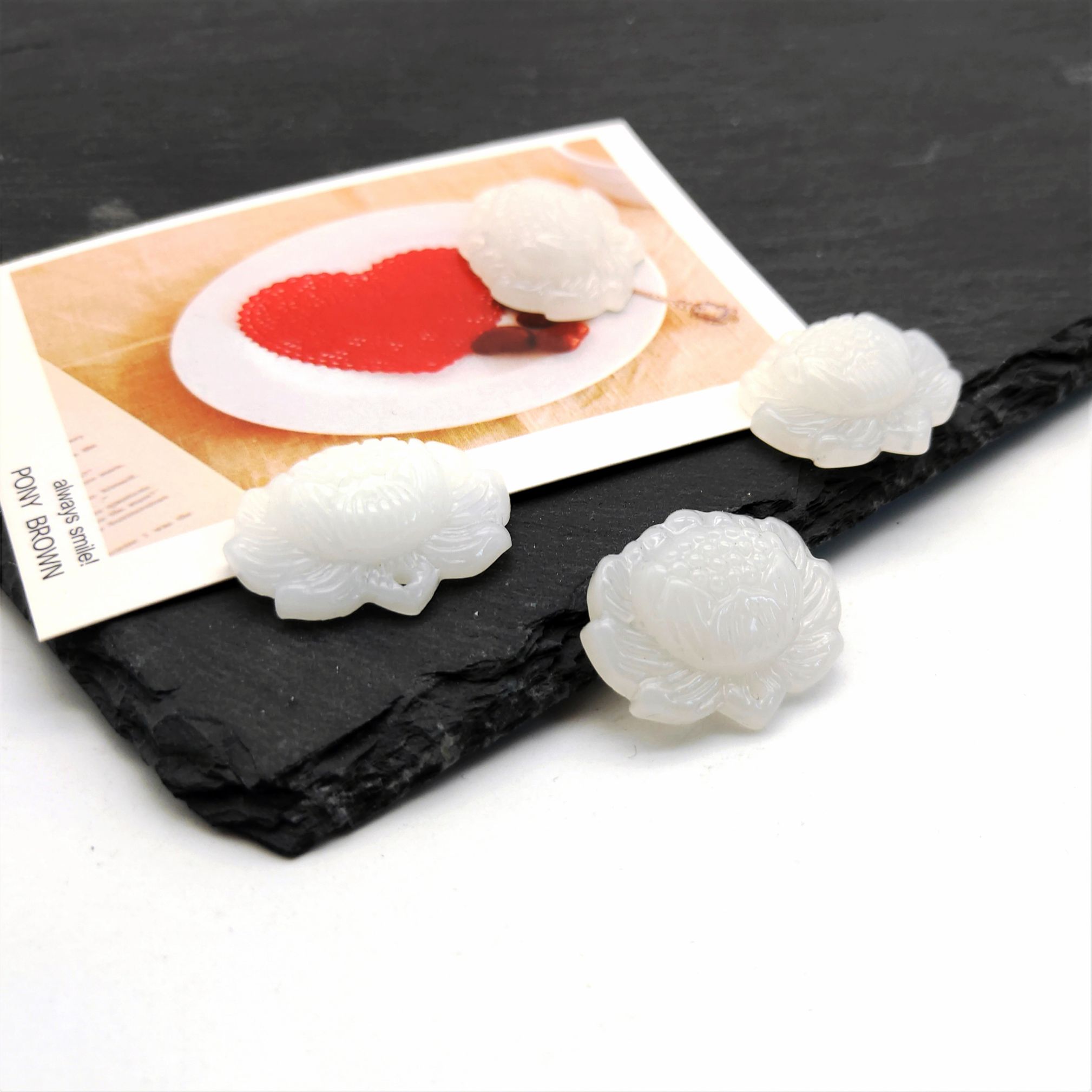 Hot-selling handmade diy ancient-style double-hole tassel material imitation jade resin lotus pendant, bracelet, pendant and accessory Specification image