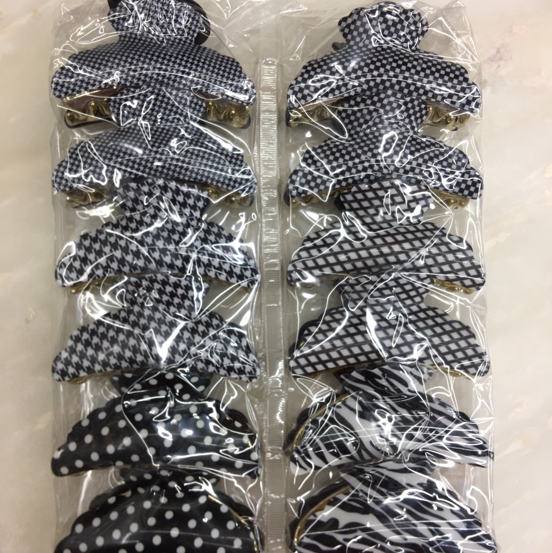 Manufacturers direct acrylic shampoo, makeup claw clip