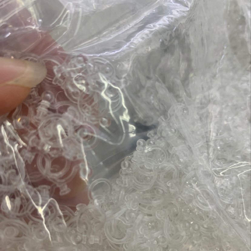 Plastic Ear Fasteners Without Holes
