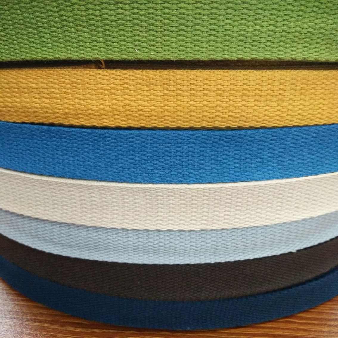 Factory direct sales 2.53.23.8 color pure cotton canvas belts, hand straps, backpack straps, schoolbag straps, canvas belts, webbing Application Scenario