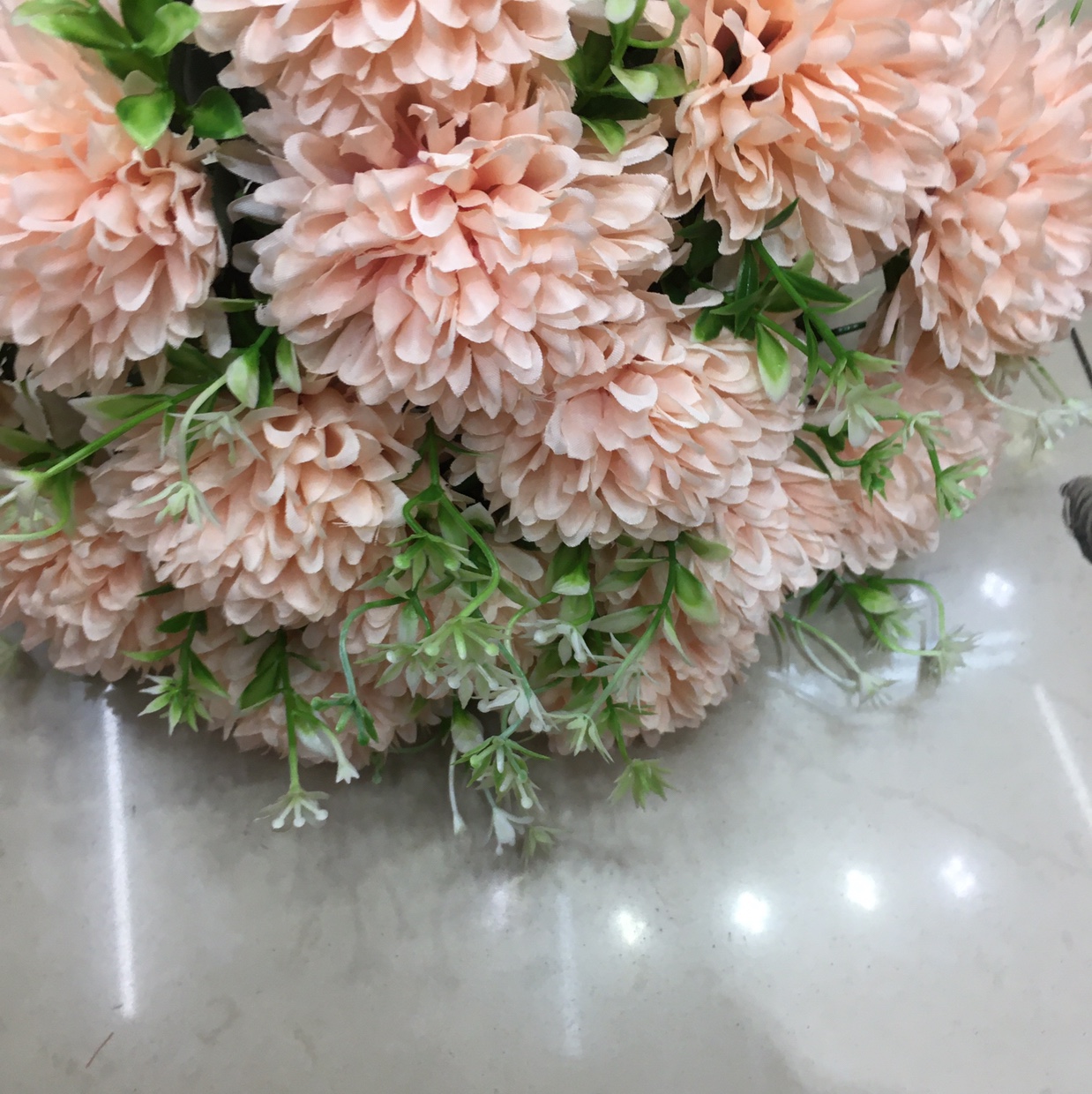 14 Round Chrysanthemums