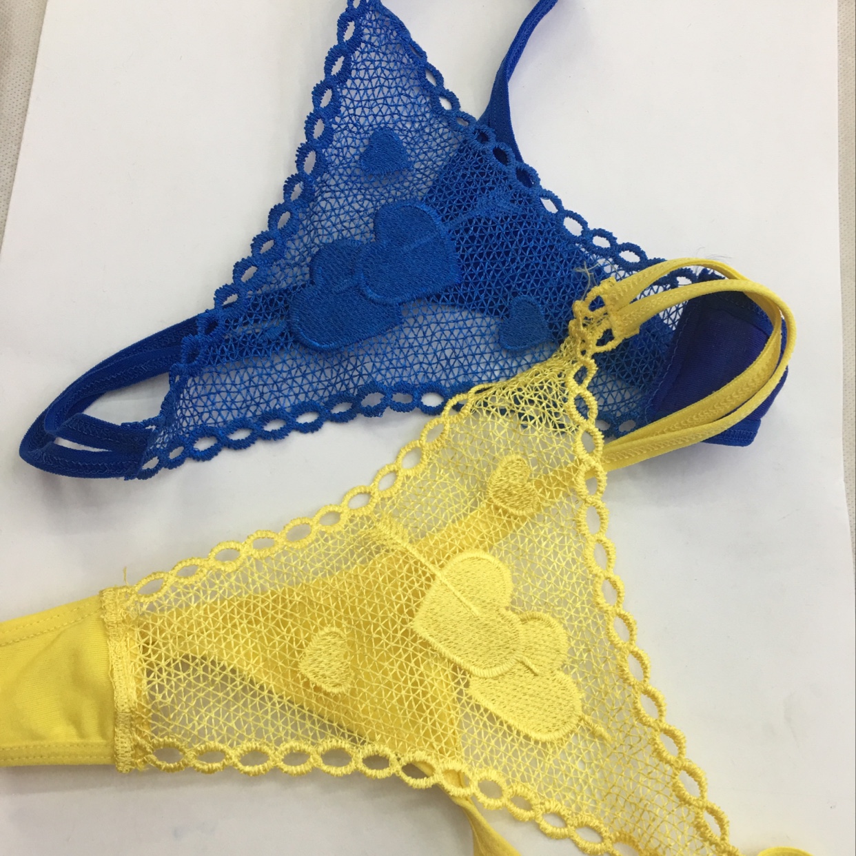 thong thumbnail