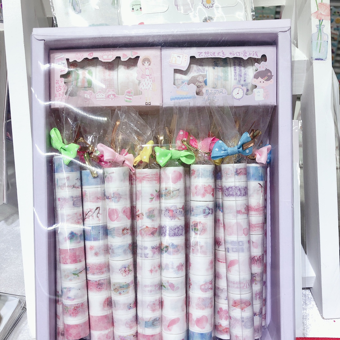 迷你糖果棒和纸贴手帐胶带