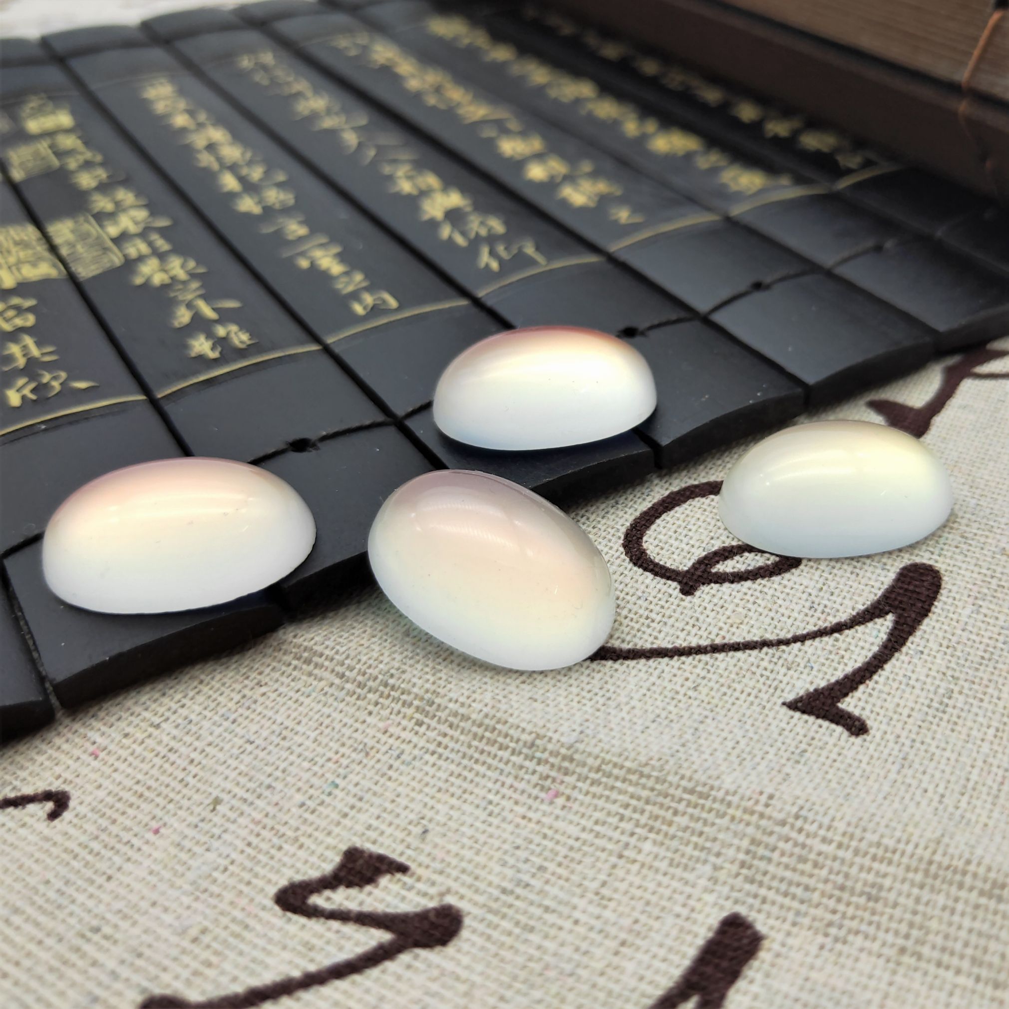 Large resin glossy oval-shaped light-sensitive cat's eye ring face diy step hairpin inlay material diy decoration undefined