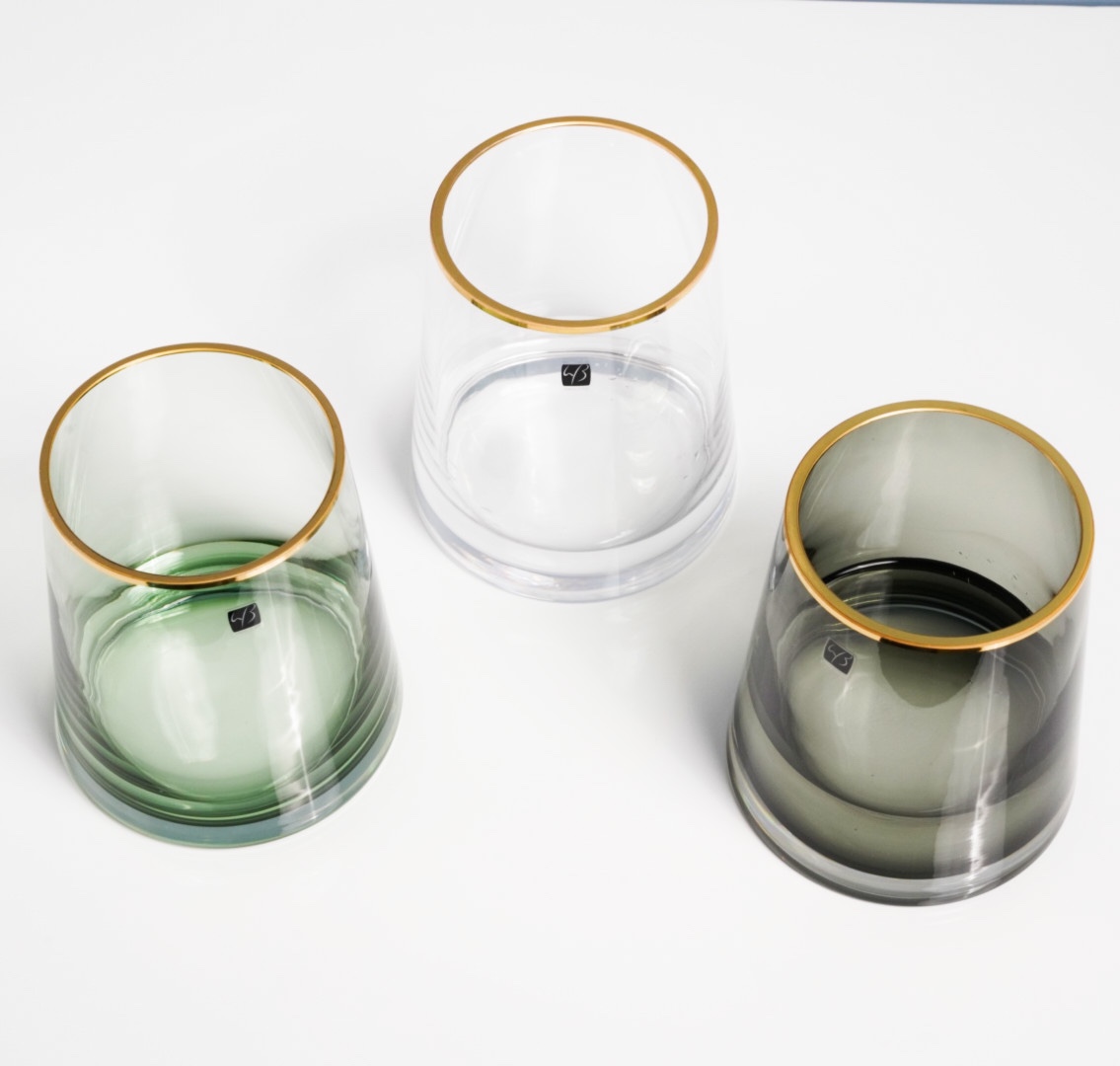 Ins-style Nordic minimalist hand-painted large-mouth glass vases, creative indoor flower arrangement ornaments, factory direct sales and wholesale Application Scenario