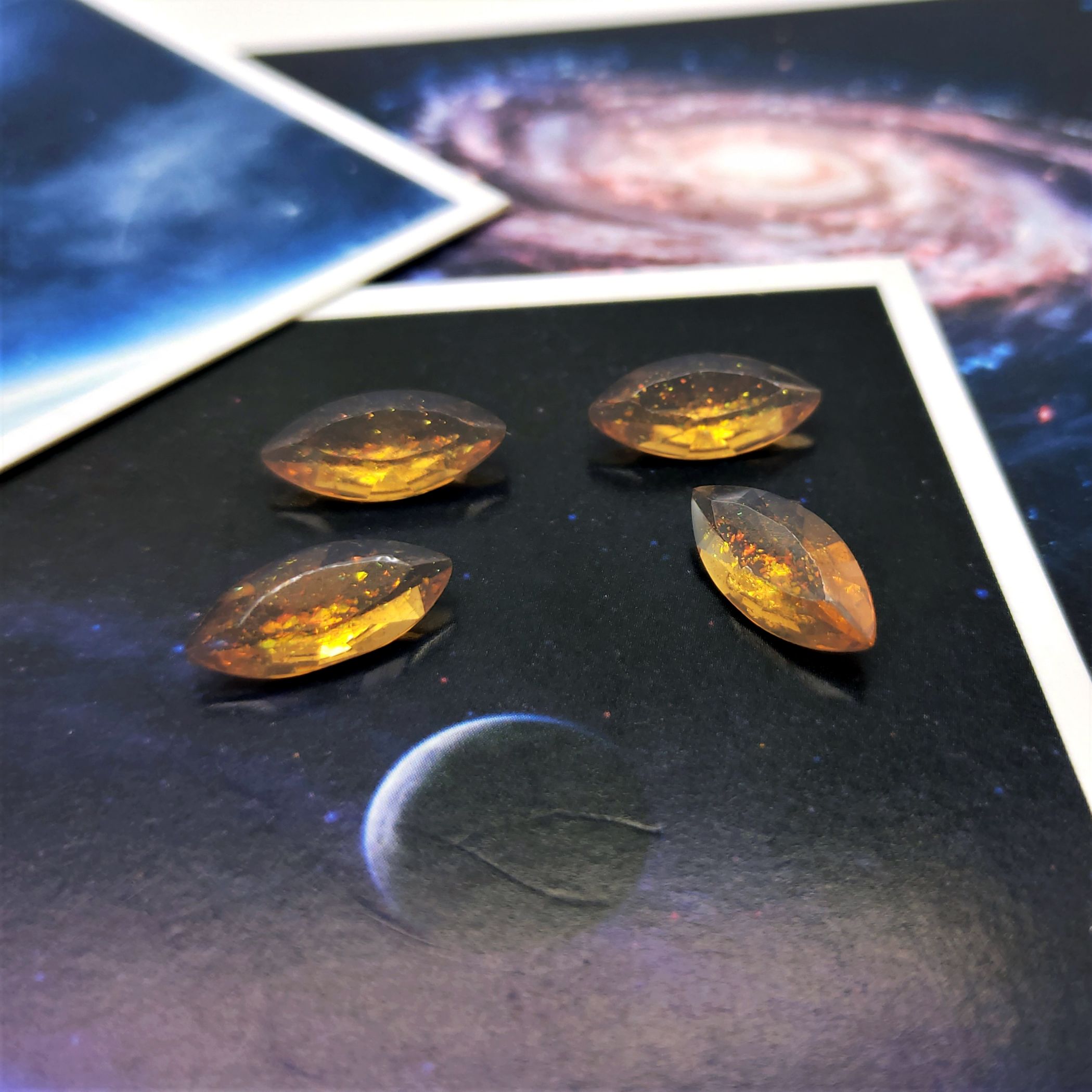 New horse eye pointed sole, irregular-shaped resin diamond diy phone case, perfume stand, diamond iridescent series jewelry accessories undefined