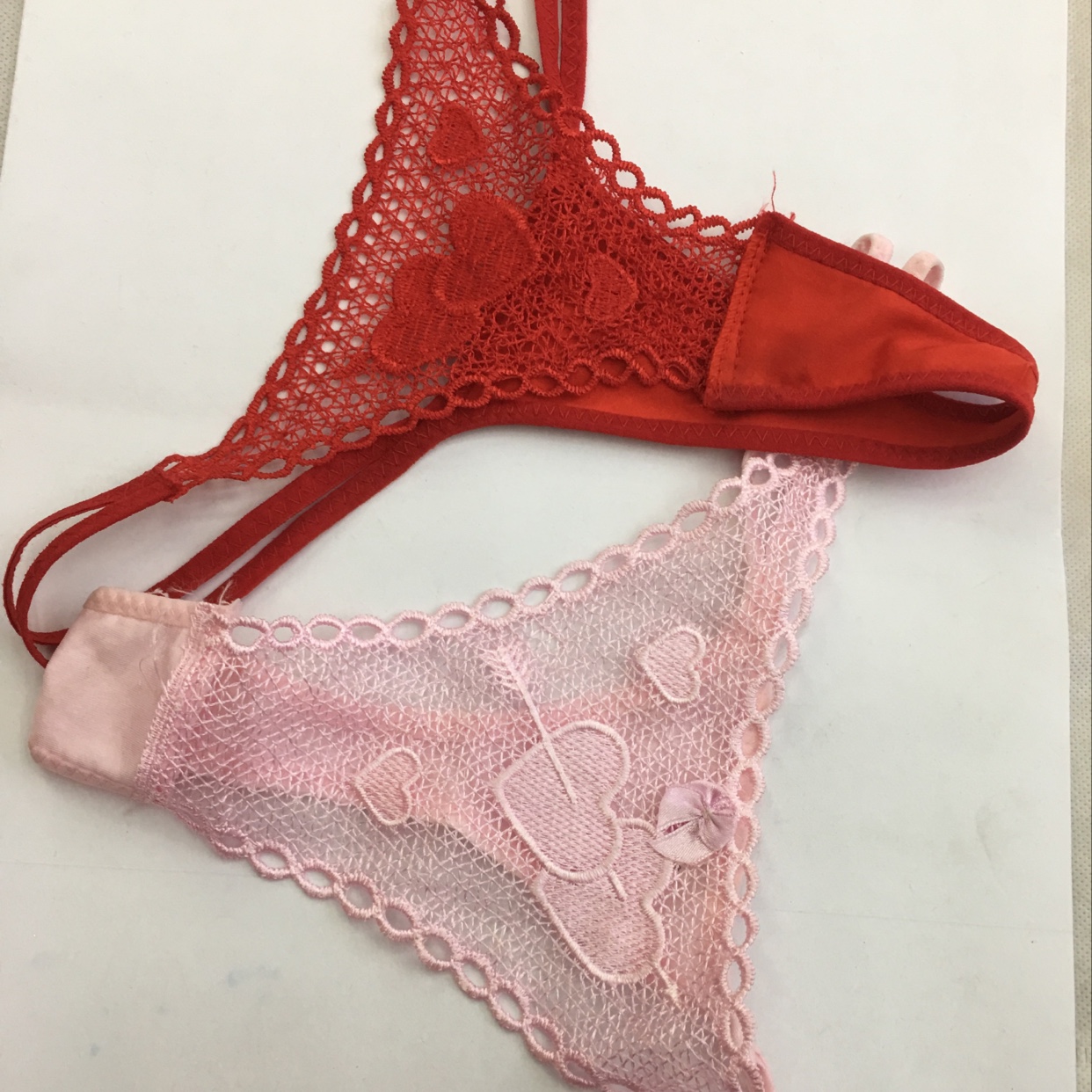 Thongs blend colors