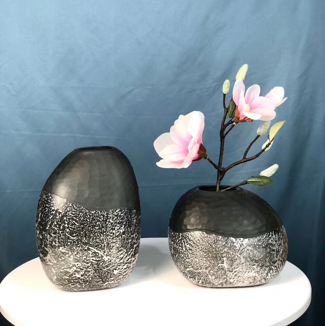 Nordic light luxury glass craft vases, creative flower arrangements for living room home decoration, office ornaments, transparent glass bottle ornaments