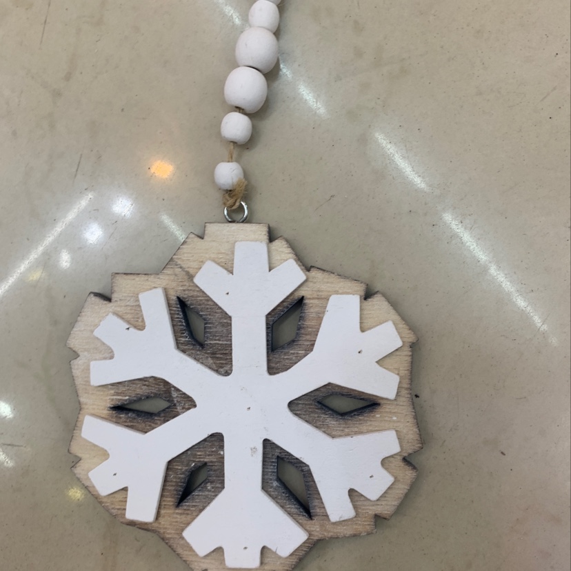 双色雪花挂件产品图