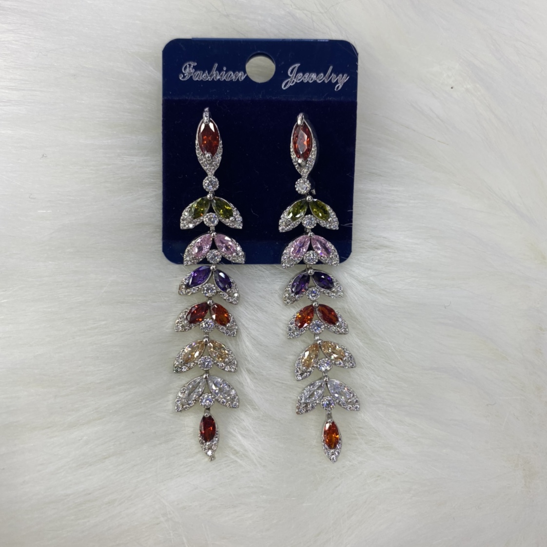 2020网红百搭时尚，韩版奢华大气新娘套装，环保铜微镶AAA锆石项链、耳环、套装、宴会婚纱配饰。吊坠项链、手链、戒指