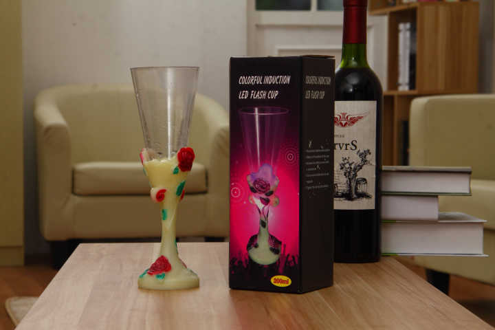 闪光酒吧用品/感应发光杯细节图