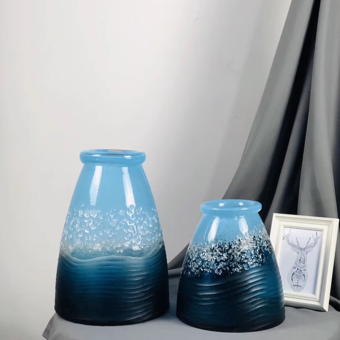 Nordic light luxury glass vase, retro wavy creative glass handicraft, flower arrangement, hydroponic home living room table, everlasting flower display details Picture