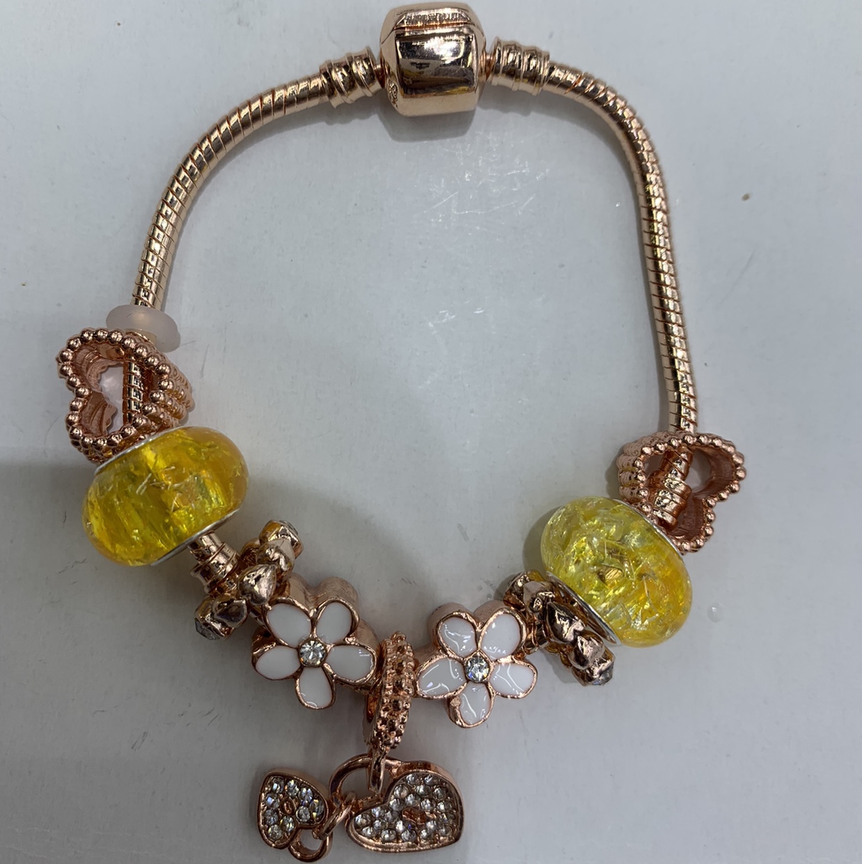 Spot gold Pendona bracelet full figure