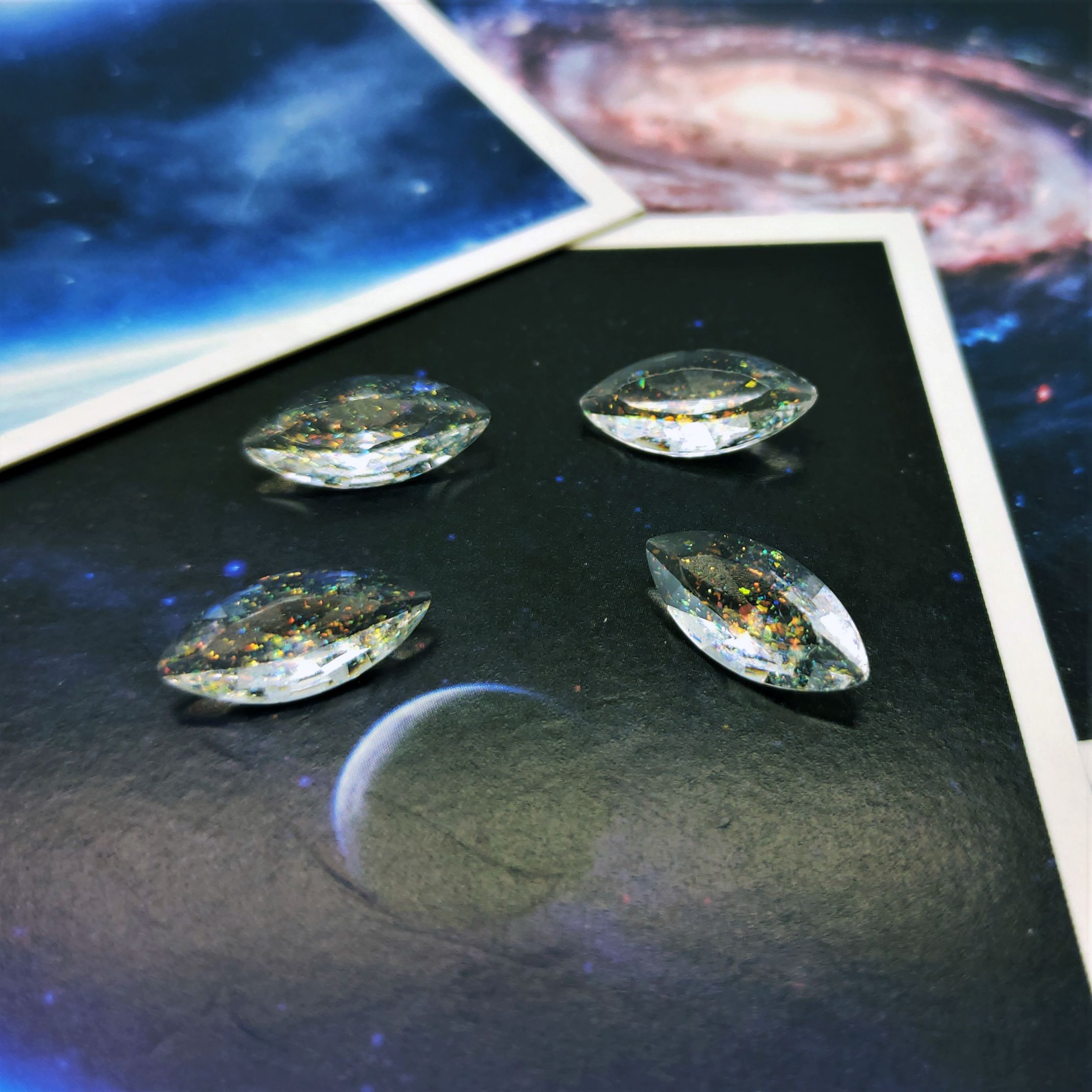 New horse eye pointed sole, irregular-shaped resin diamond diy phone case, perfume stand, diamond iridescent series jewelry accessories undefined