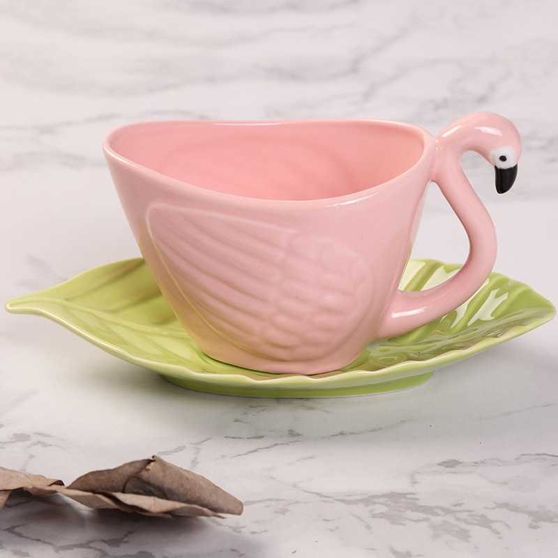 New creative Flamingo series ceramic cup set, popular European-style household flower tea and coffee cups, water bottles, plates, cups and plates
