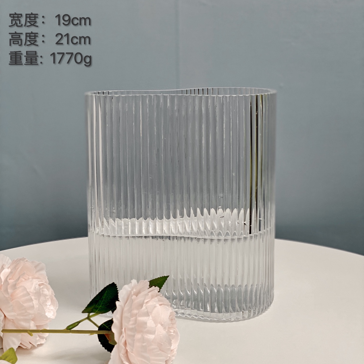 Nordic light luxury vertical striped glass vase, transparent flower arrangement, living room desktop, model room decoration undefined