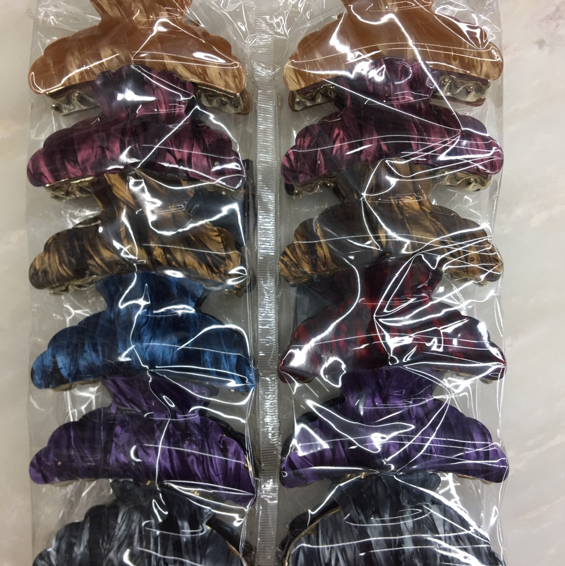 Manufacturers direct acrylic shampoo, makeup hair claw thumbnail
