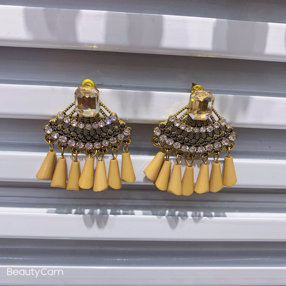 2020 new European and American foreign trade exaggerated earrings big brand Bohemian vintage hollow-out earrings coffee hanging in the same color department of small conical earrings thumbnail