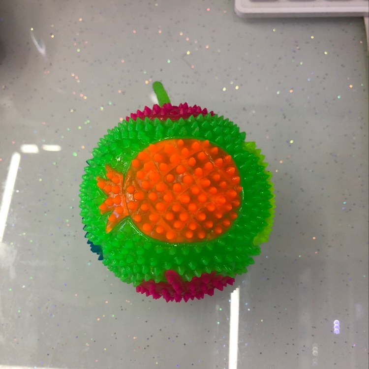 7.5水果哨子球 地摊热卖