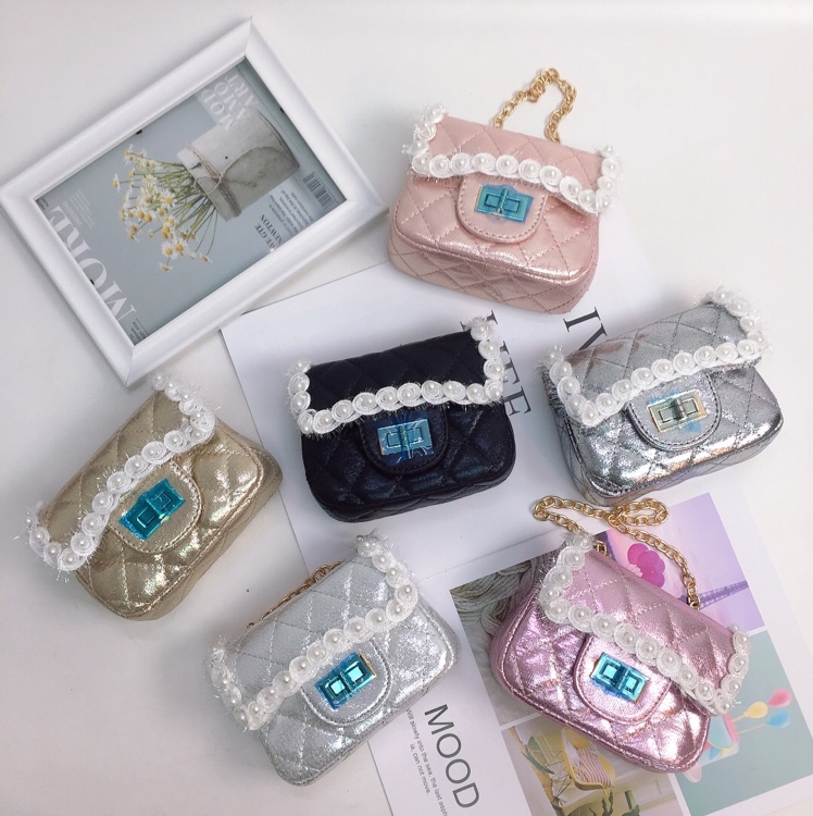 韩版时尚简约女童斜跨包可爱亮皮珍珠边宝宝公主包包产品图