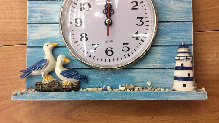 Marine tourism souvenirs: House-shaped wall clocks exclusively for coastal national tourist attractions detail image 1