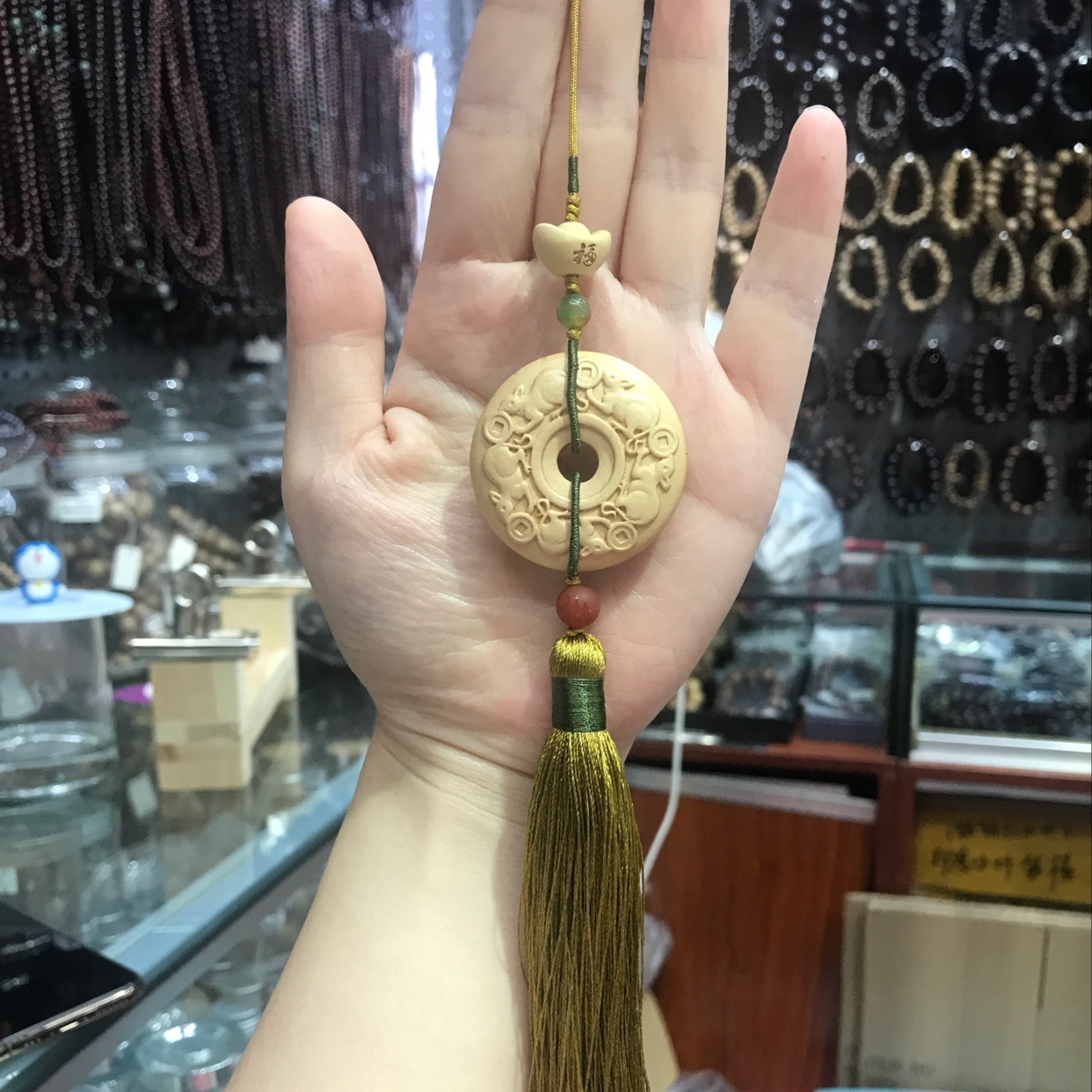 Boxwood Five Rat wealth-bringing pendant