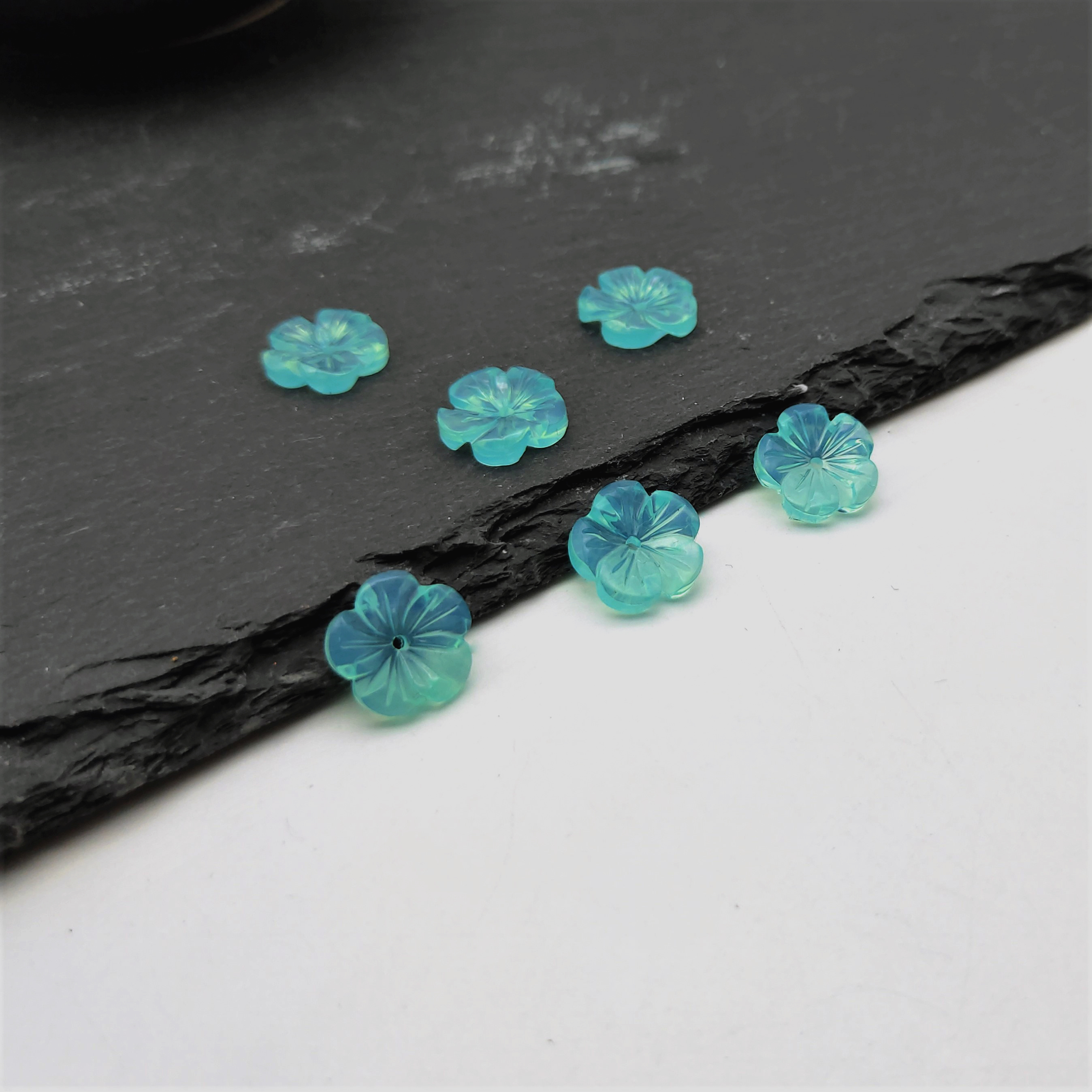 Imitation shell resin plum blossom 12mm perforated bowl flower handcrafted diy accessories Hanfu ancient-style cosplay hairpin head accessories detail image 1
