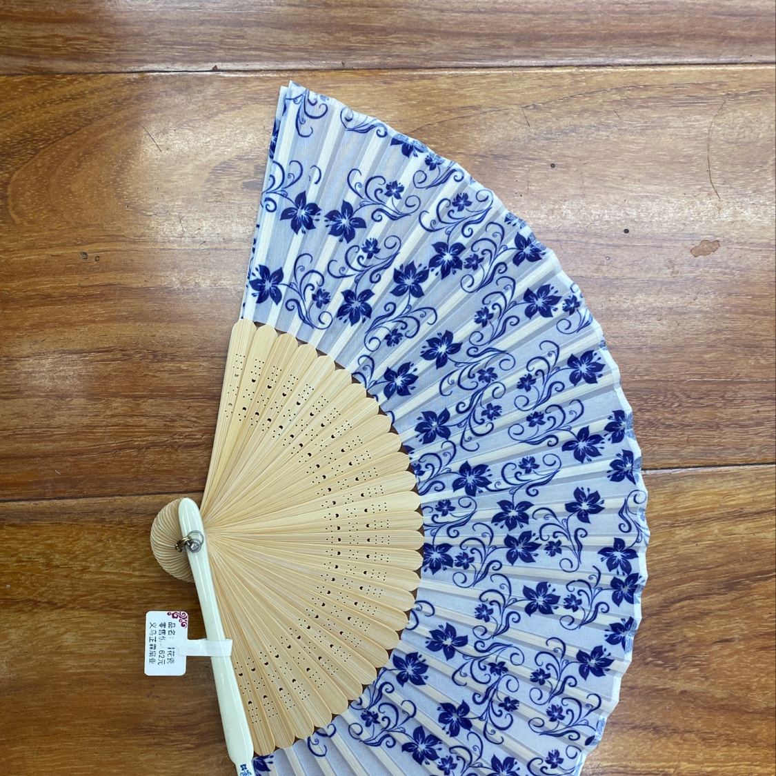 Blue and white porcelain fan thumbnail