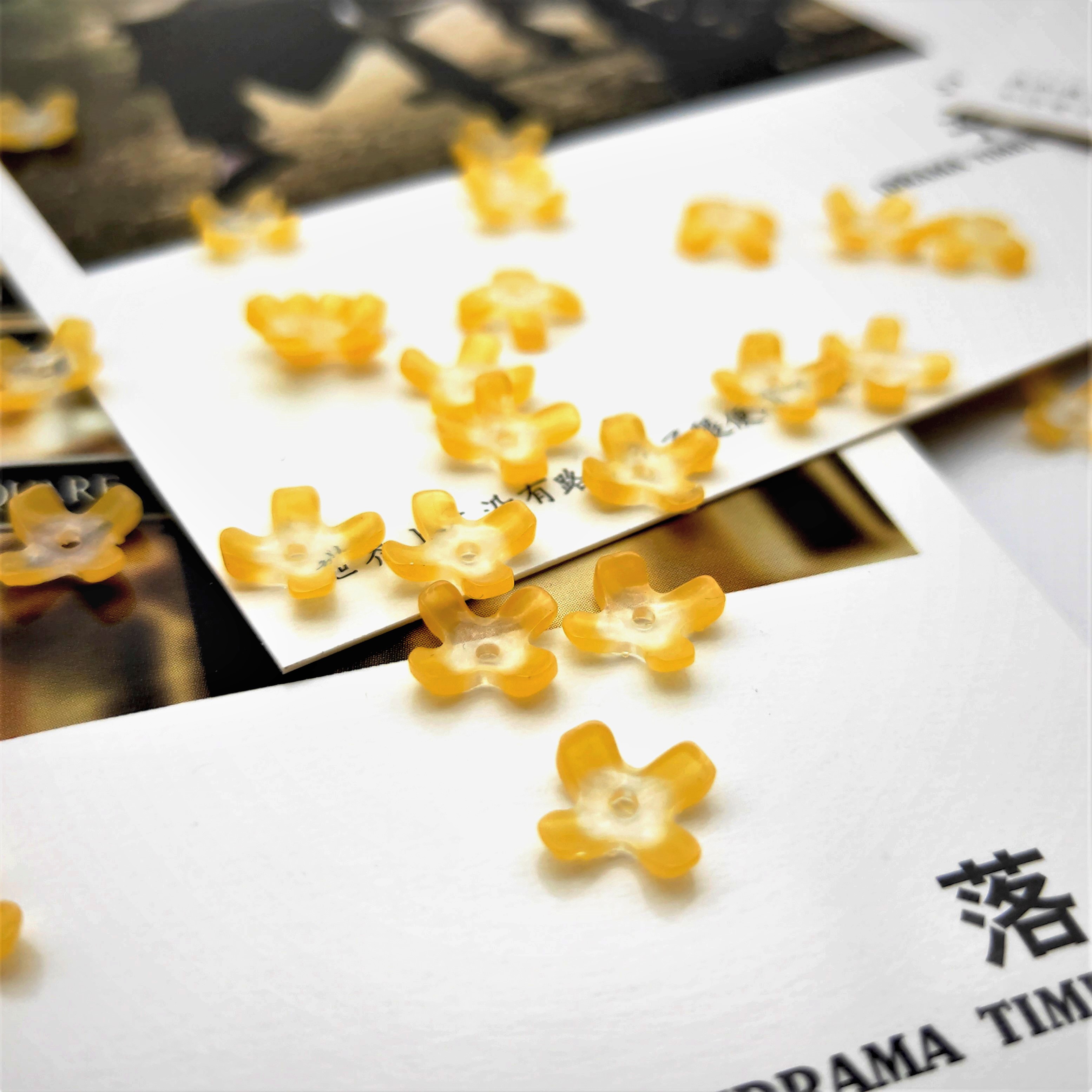 Resin imitation yellow disc osmanthus four-petal flower handcrafted DIY Hanfu hairpins, accessories, ear studs, handicraft accessories detail image 2