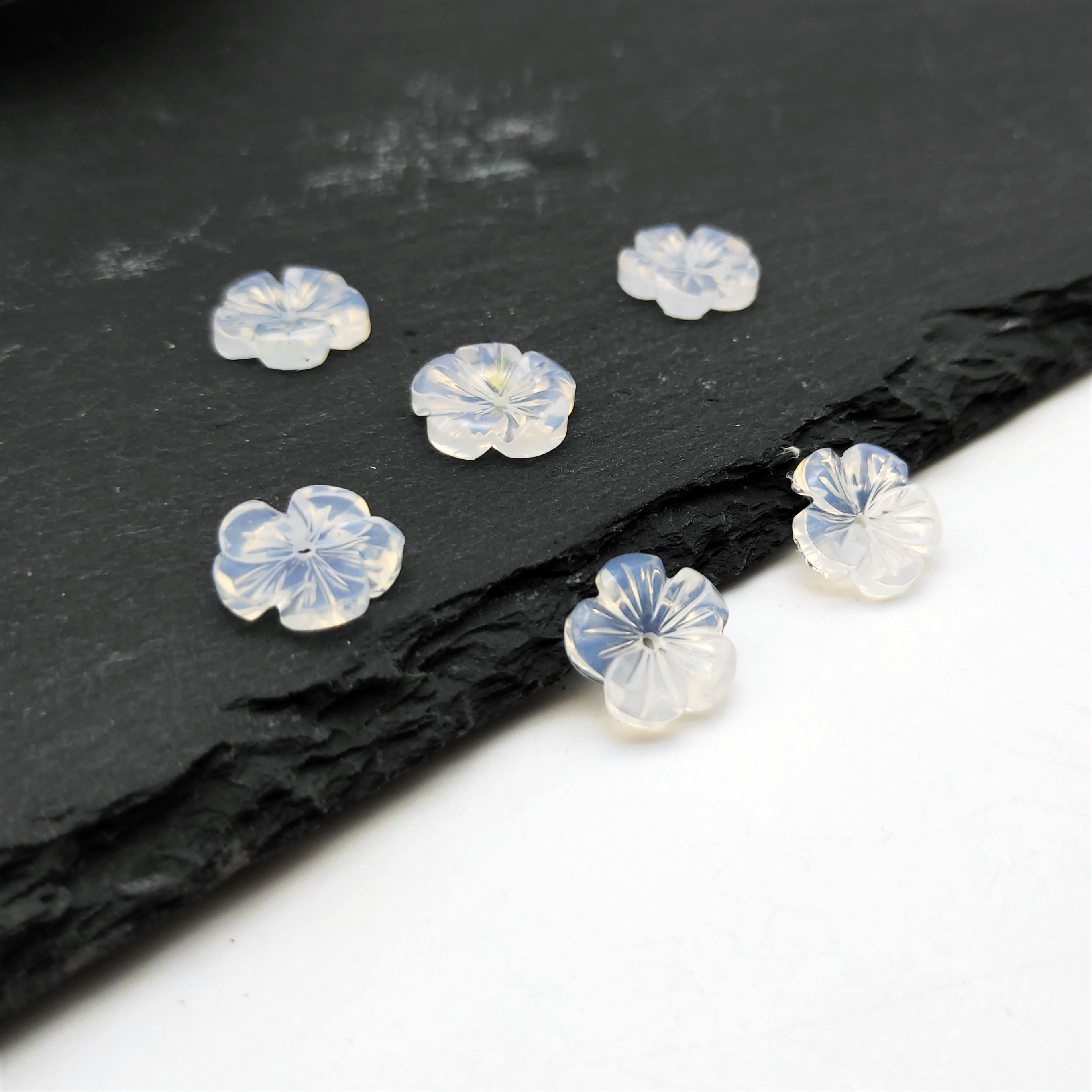 Imitation shell resin plum blossom 12mm perforated bowl flower handcrafted diy accessories Hanfu ancient-style cosplay hairpin head accessories detail image 5