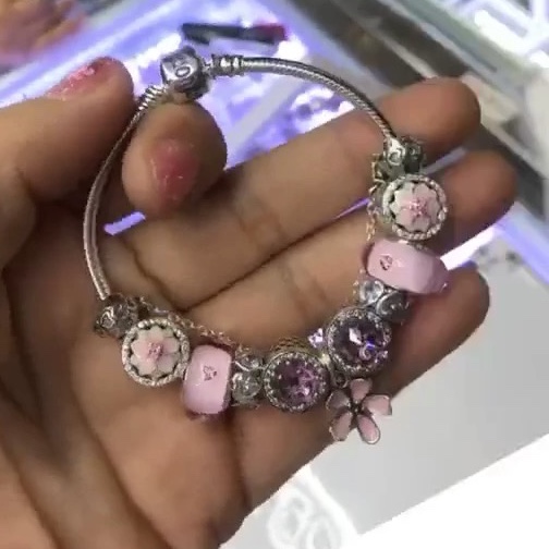 Pendona bracelet in pink thumbnail
