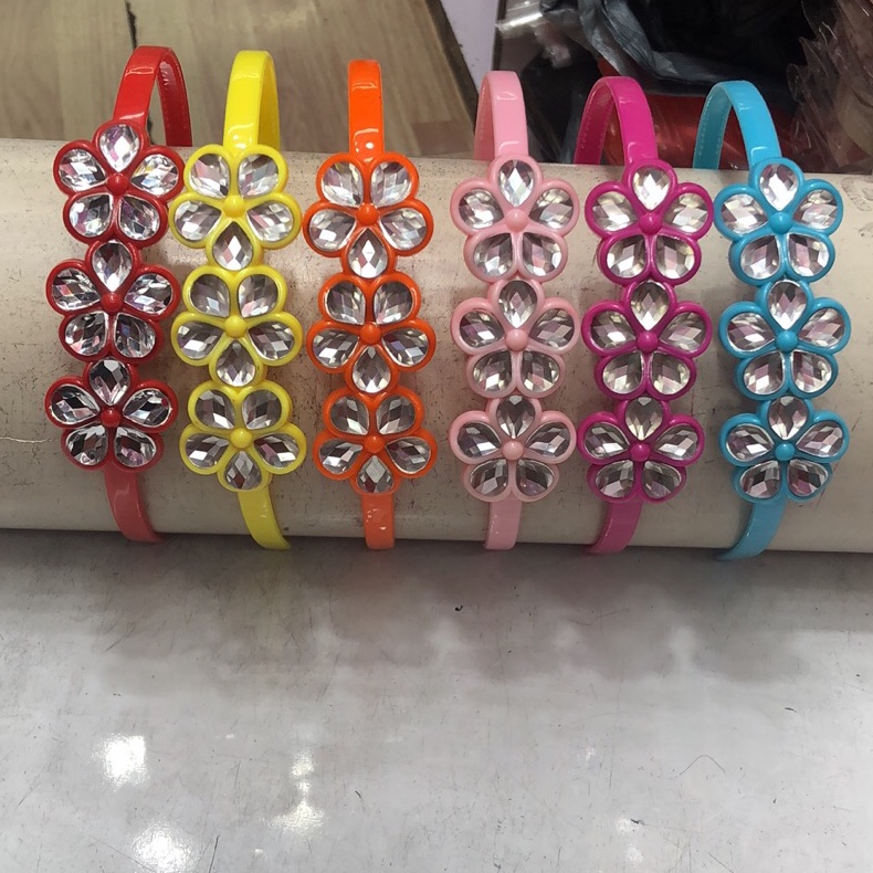 Children's rhinestone three flower head buckle thumbnail