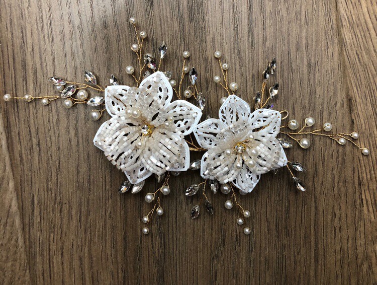 New popular headwear European and American hand beaded flowers wedding hair comb wedding dress accessories Application Scenario