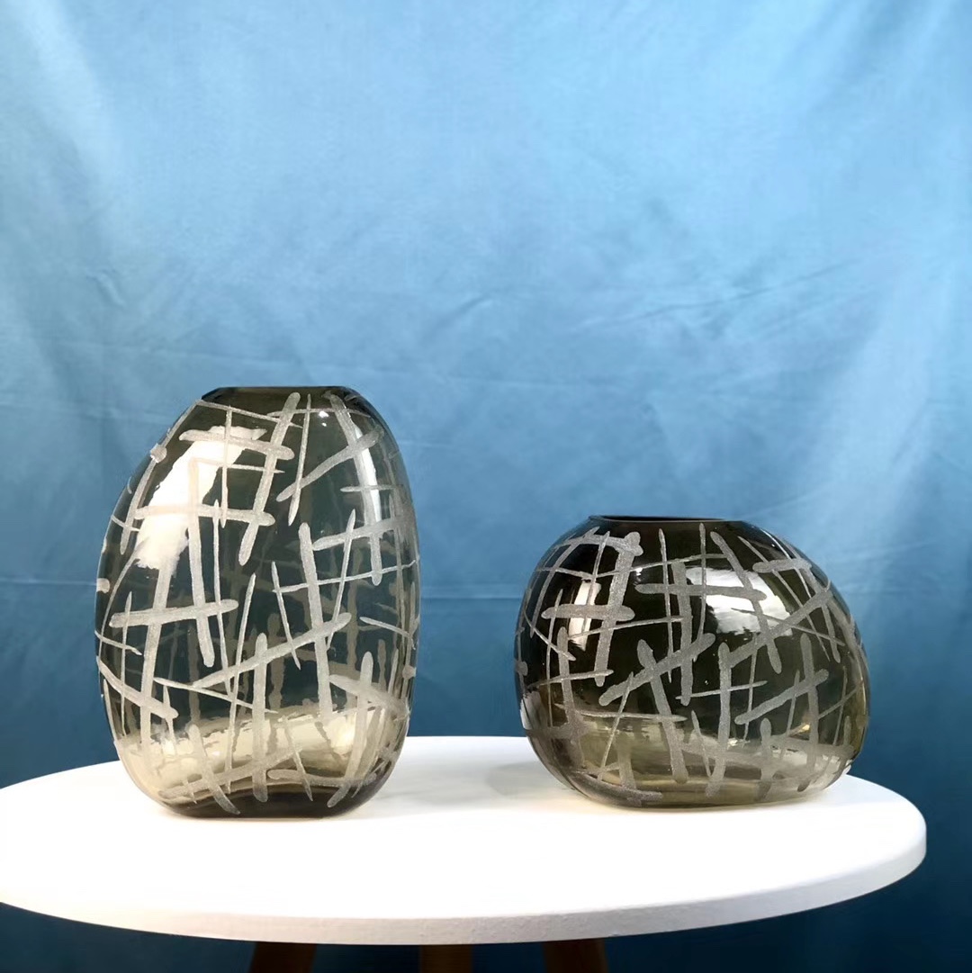 Modern light luxury home glass vases, creative flower arrangement ornaments, office decorations, preserved flowers, crystal balls, decorative glass handicrafts