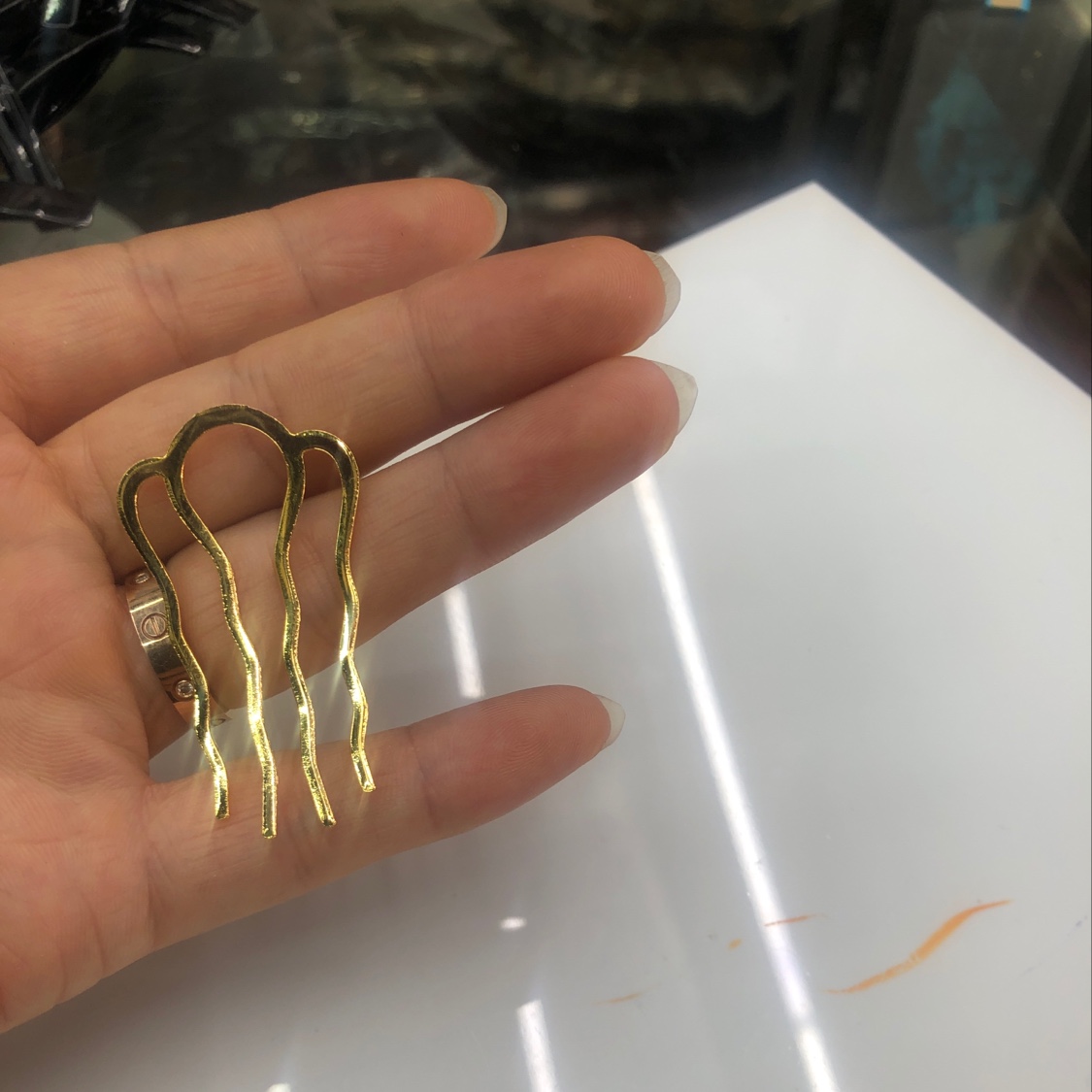 Xiao Gao jewelry accessories, small four-toothed imitation gold alloy hair jewelry accessories Specification image