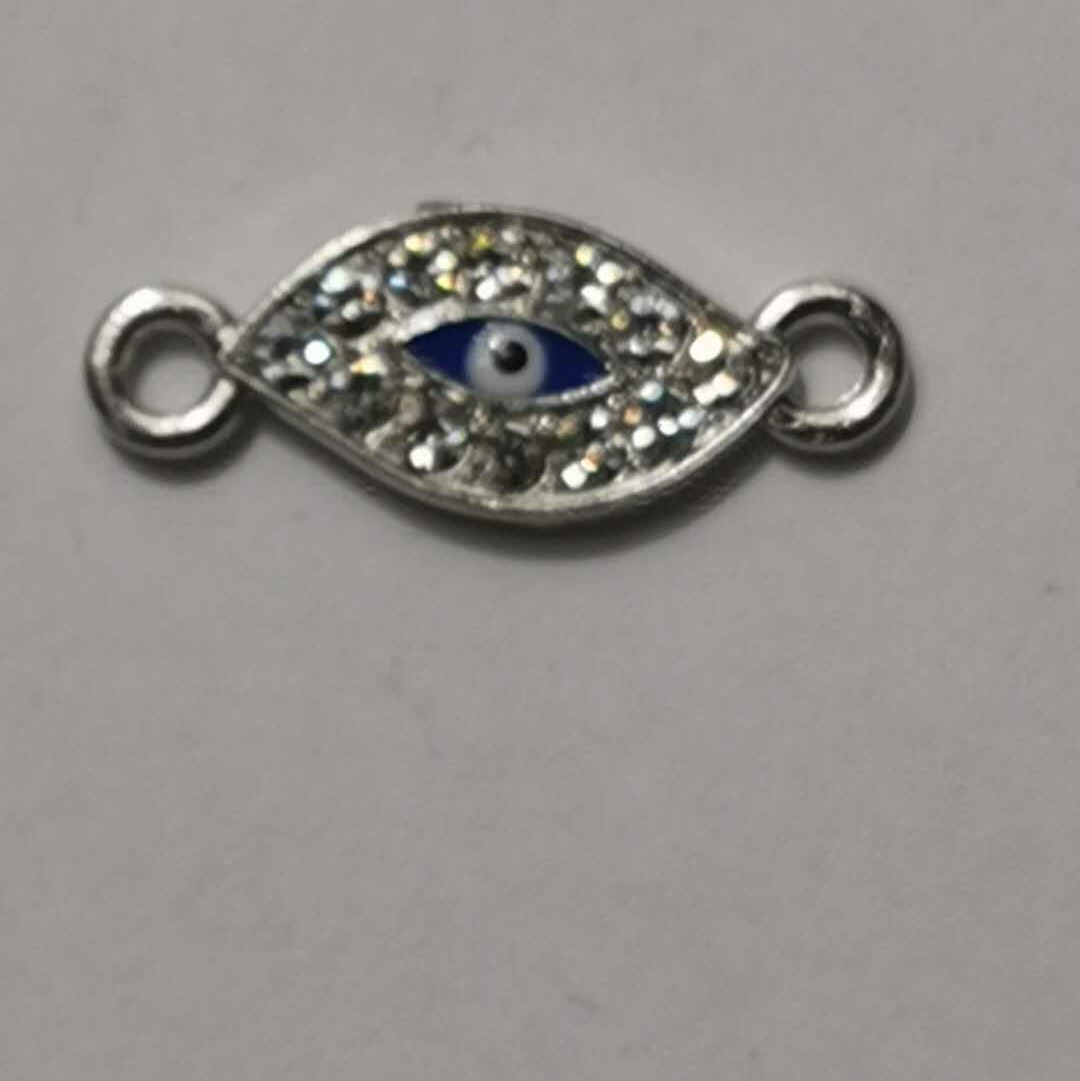 12 diamonds in the eyes