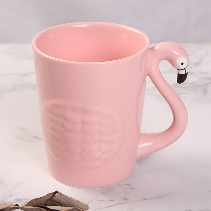 New creative Flamingo series ceramic cup set, European-style best-selling household flower tea, coffee cups, water bottles, plates and cups, August ceramic