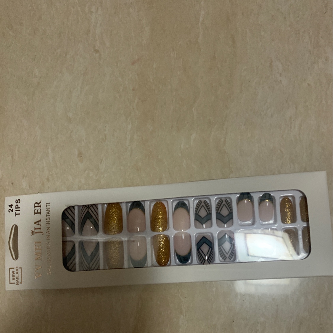 24 UV nails thumbnail