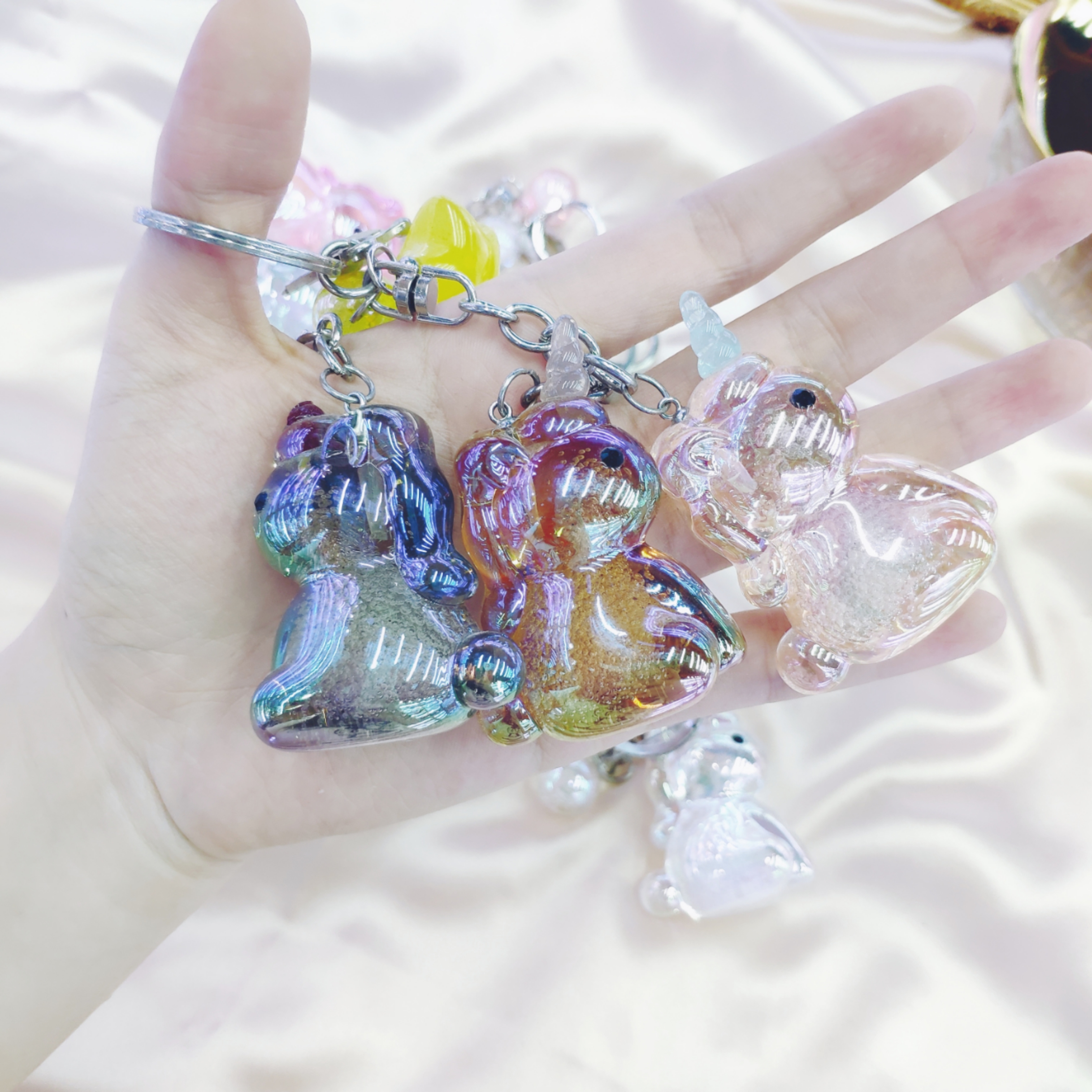 Aizhu jewelry, colorful transparent bubble little unicorn acrylic pendant accessories, clothing accessories detail image 2