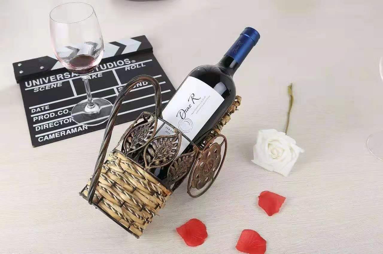 Diazsyla 750ml red wine imported from Argentina thumbnail