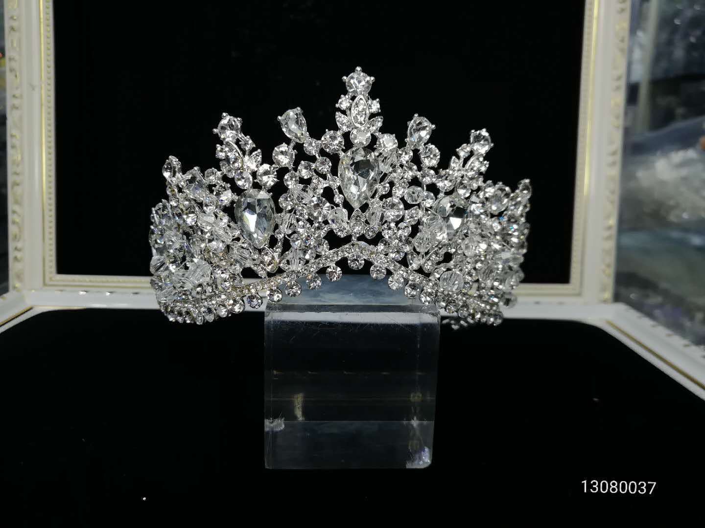 Alloy and handcrafted popular style
